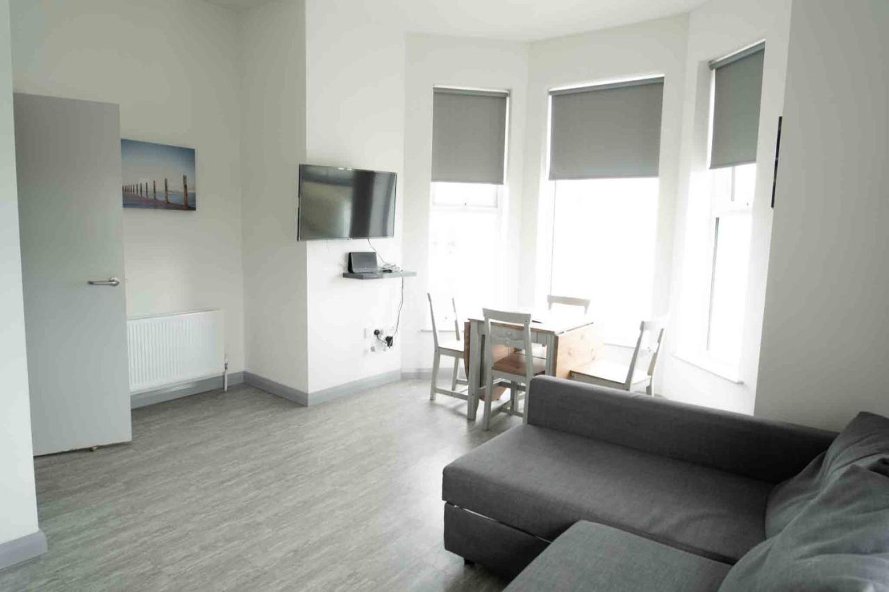 White Hall بورتراش المظهر الخارجي الصورة
